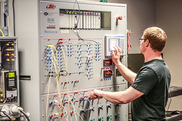 plc manufacturers, plc manufacturing company, plc manufacturers in india, best plc manufacturers, Top PLc manufacturers, Aknitech